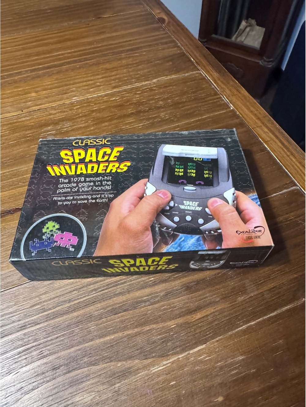 Excalibur Classic Space Invaders 402-1 Handheld Game 2003 Box Manual Tested